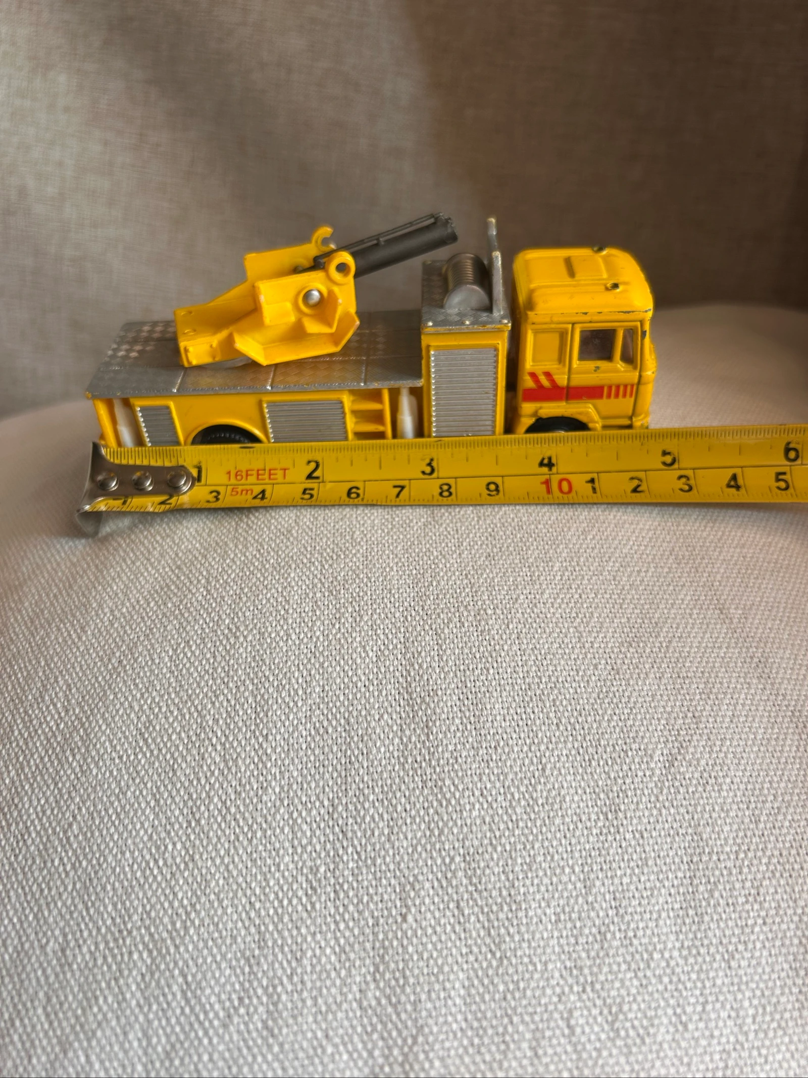 Yellow Miniature MAN Truck – photo 8